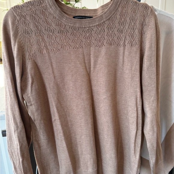 Neutral Tone Tops - Picture 4 of 9